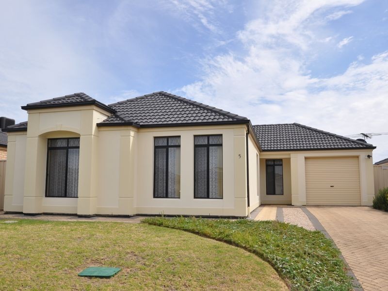 5 Blue Bay Avenue, Aldinga Beach SA 5173