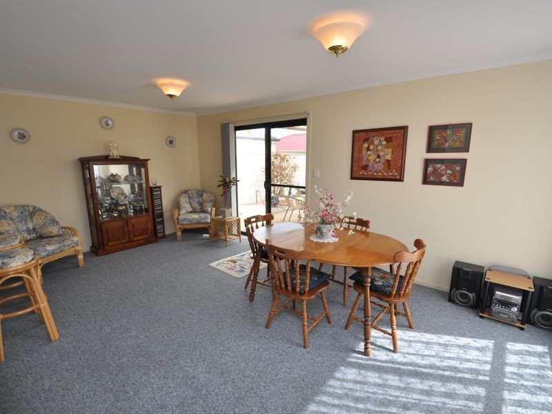 5 Blue Bay Avenue, Aldinga Beach SA 5173