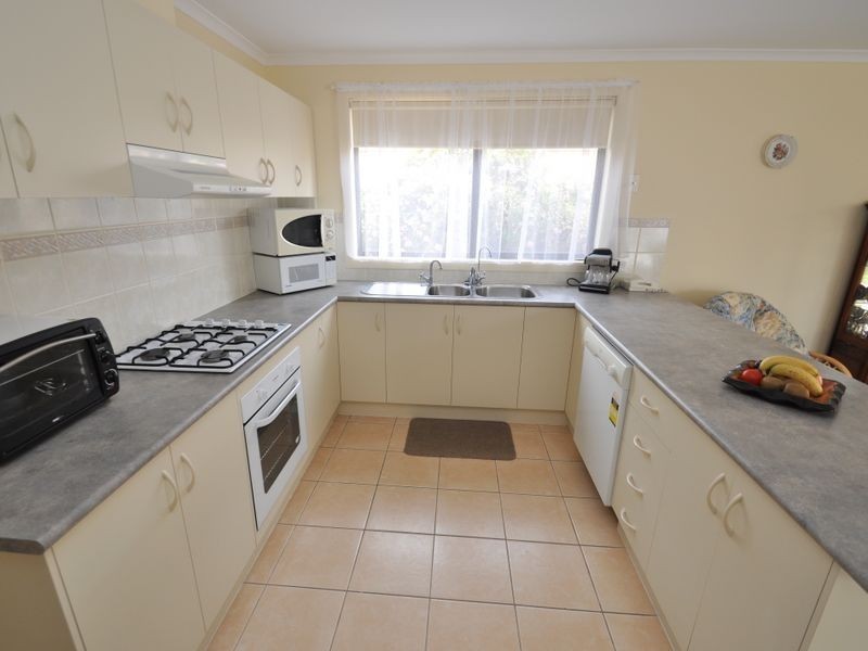 5 Blue Bay Avenue, Aldinga Beach SA 5173