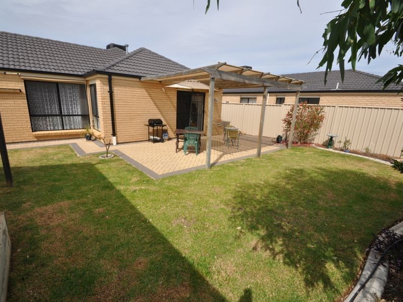 5 Blue Bay Avenue, Aldinga Beach SA 5173