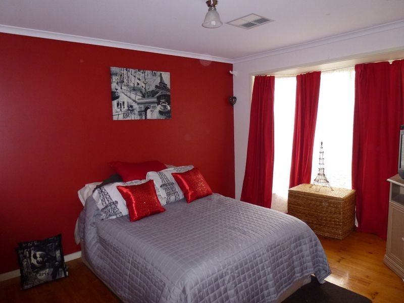 5 Nash Lane, Morphett Vale SA 5162