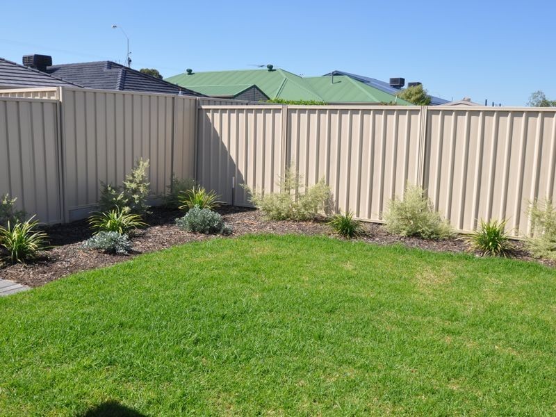 4/60 Quinliven Road, Aldinga Beach SA 5173