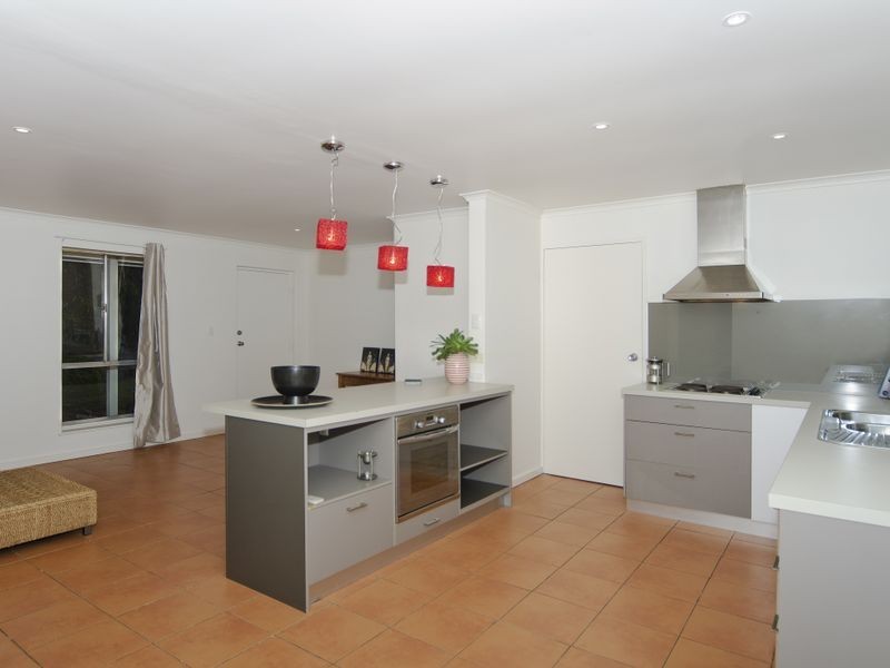 42 Caffrey Crescent, Port Willunga SA 5173