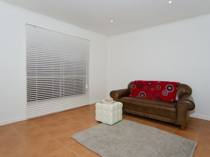 42 Caffrey Crescent, Port Willunga SA 5173