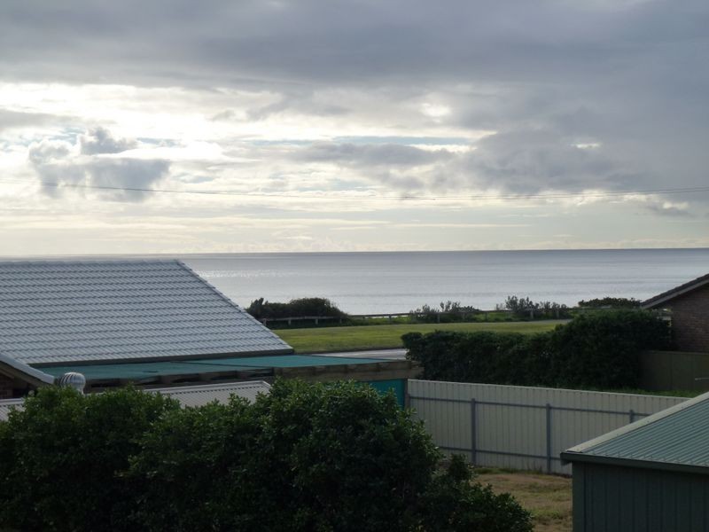 11 Harvey Crescent, Aldinga Beach SA 5173