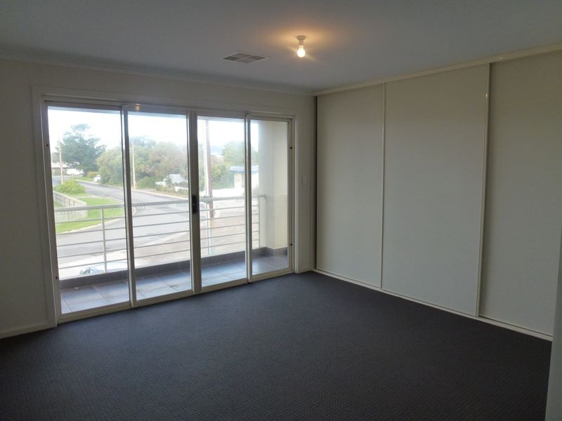 11 Harvey Crescent, Aldinga Beach SA 5173