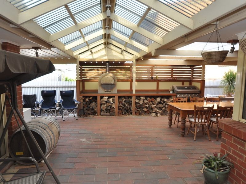 28 Harvey Crescent, Aldinga Beach SA 5173