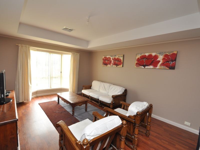 28 Harvey Crescent, Aldinga Beach SA 5173