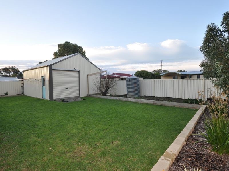 28 Harvey Crescent, Aldinga Beach SA 5173
