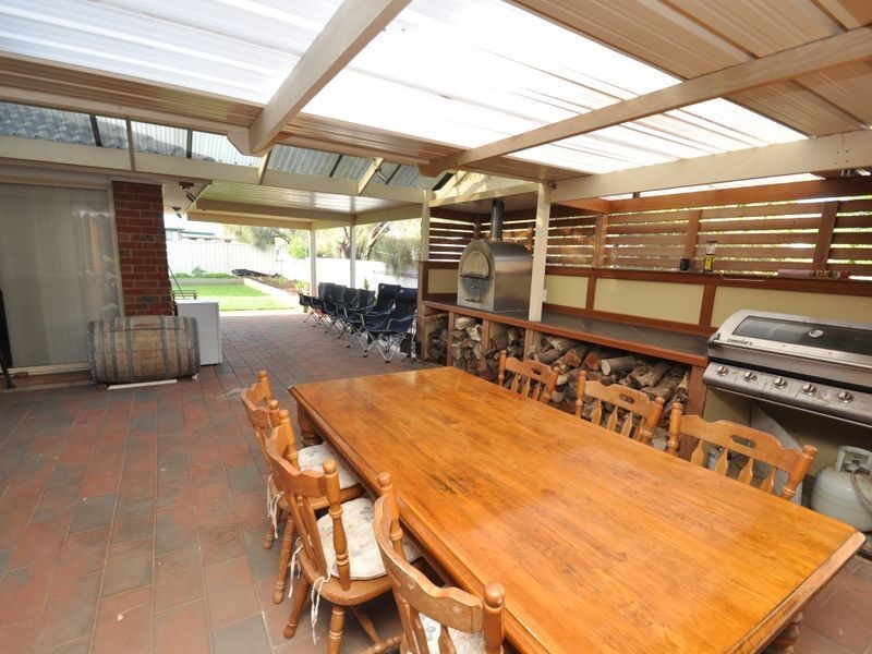 28 Harvey Crescent, Aldinga Beach SA 5173