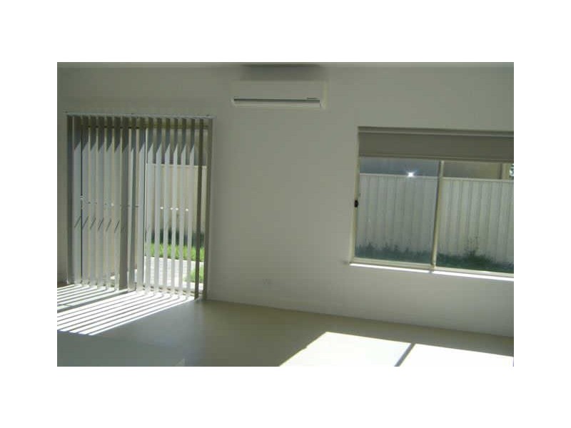 1/16 Whinnerah Avenue, Aldinga Beach SA 5173