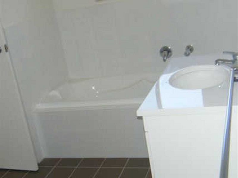 1/16 Whinnerah Avenue, Aldinga Beach SA 5173