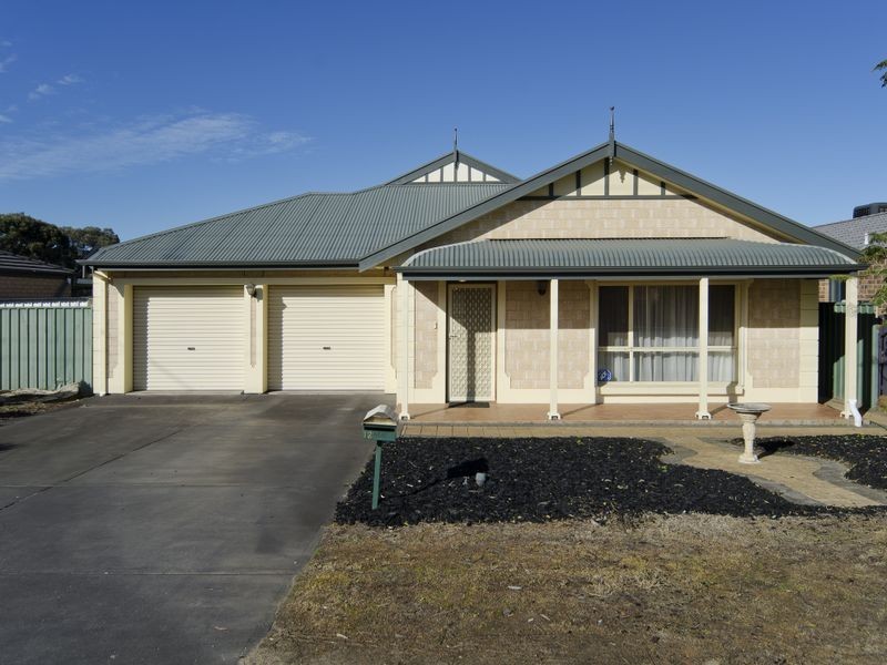12 Taylors Road West, Aberfoyle Park SA 5159
