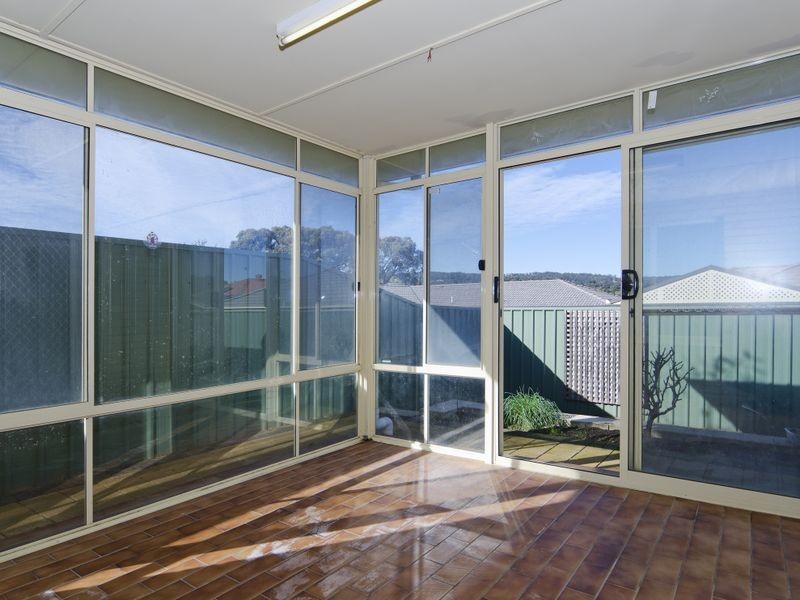 12 Taylors Road West, Aberfoyle Park SA 5159