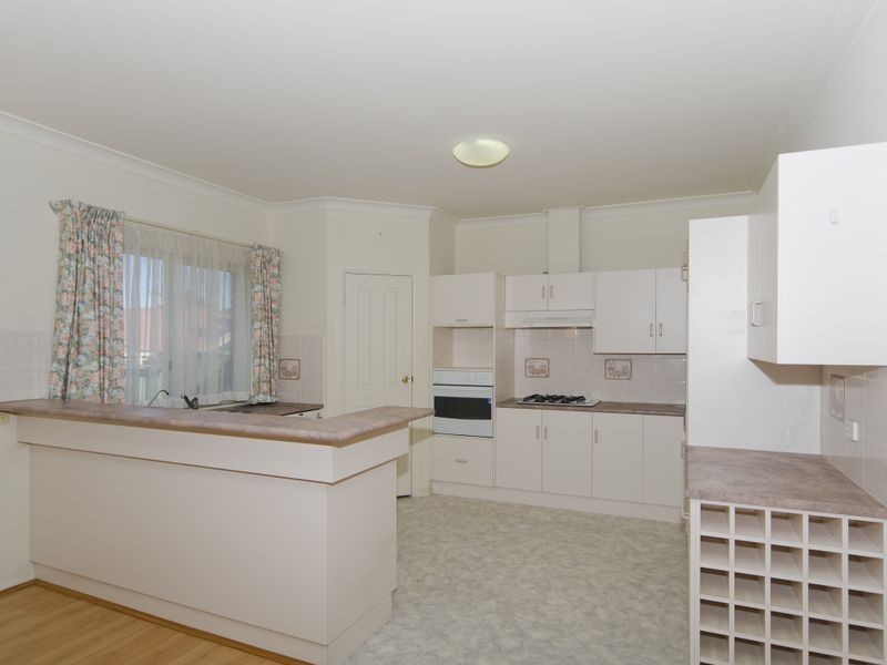 12 Taylors Road West, Aberfoyle Park SA 5159