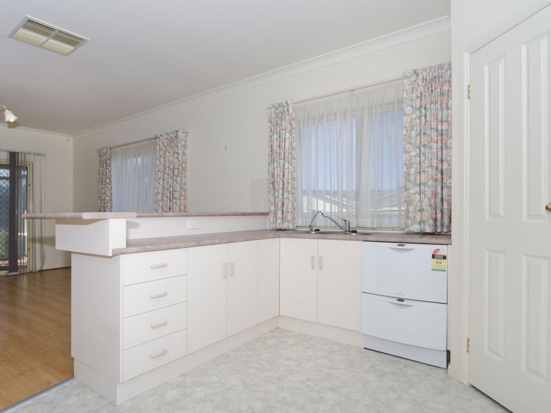 12 Taylors Road West, Aberfoyle Park SA 5159