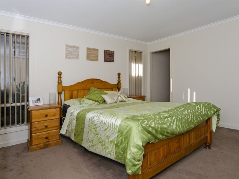 11 Lacy Coral Avenue, Aldinga Beach SA 5173