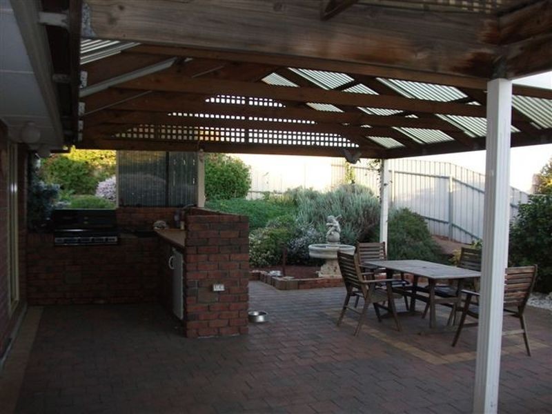 19 Hazeltine Drive, Seaford Rise SA 5169