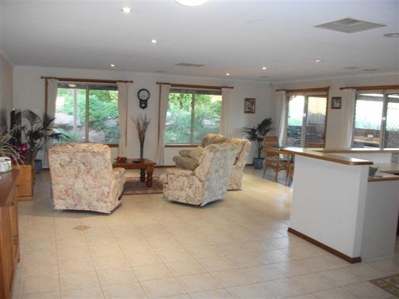 19 Hazeltine Drive, Seaford Rise SA 5169