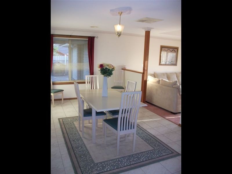 19 Hazeltine Drive, Seaford Rise SA 5169