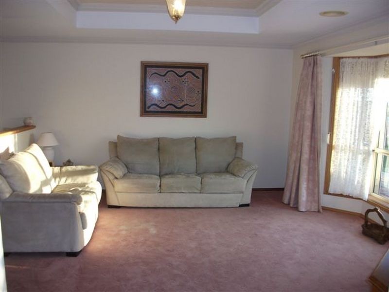 19 Hazeltine Drive, Seaford Rise SA 5169