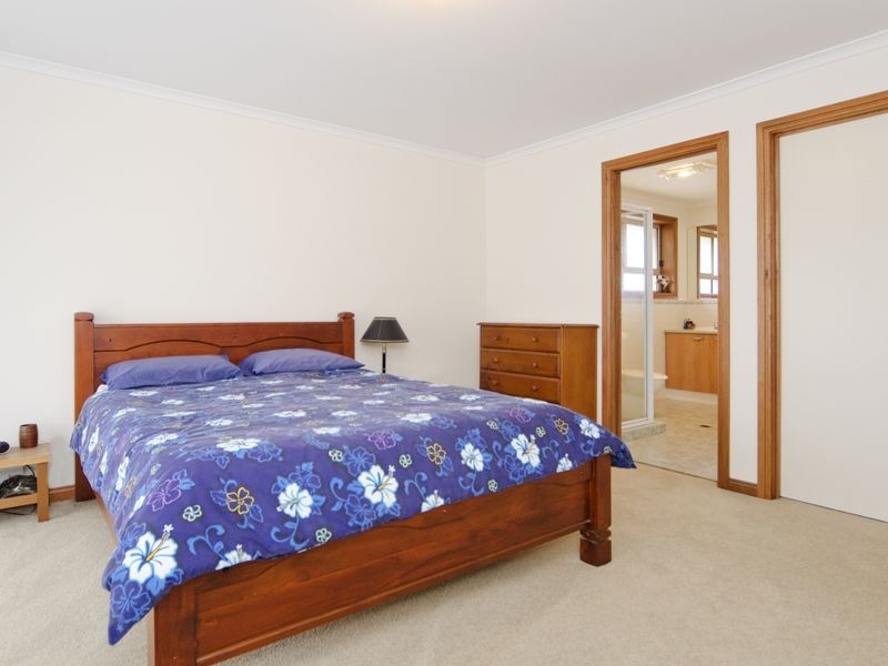 16 Boomerang Avenue, Aldinga Beach SA 5173