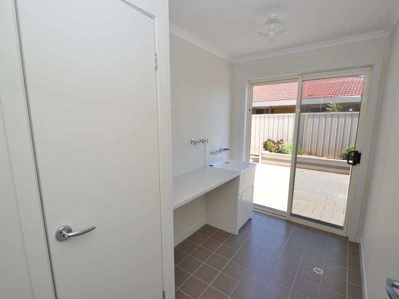 87 Pridham Boulevard, Aldinga Beach SA 5173