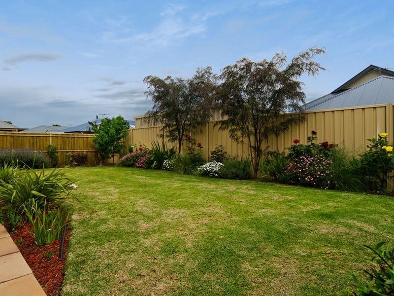 3 Polkinghorn Ave, Aldinga Beach SA 5173