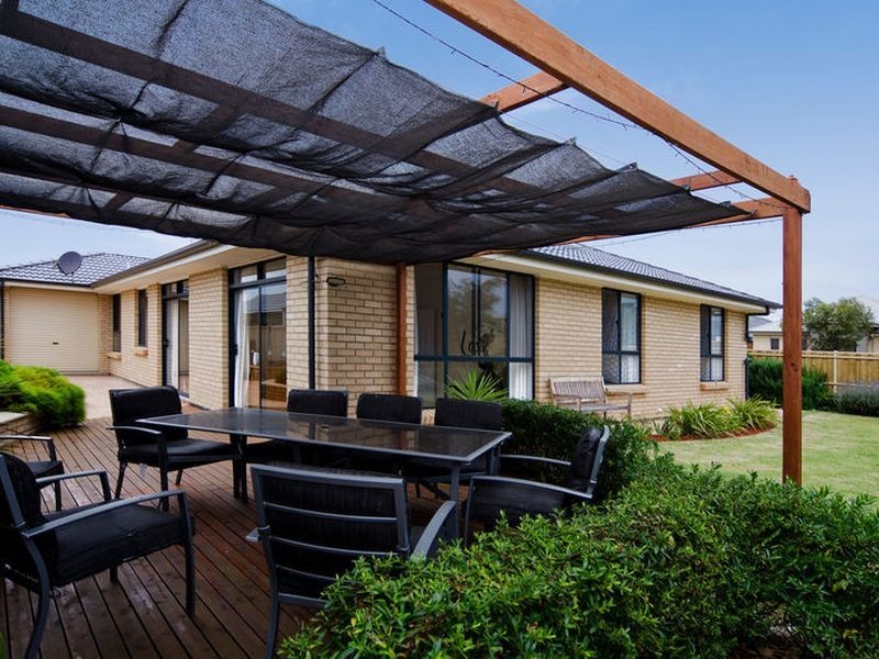 3 Polkinghorn Ave, Aldinga Beach SA 5173
