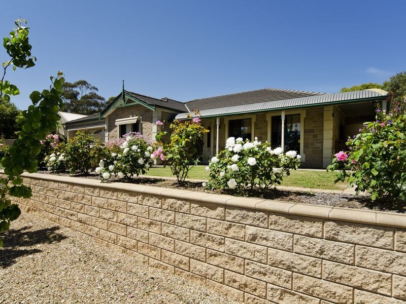28 St. Peters Tce, Willunga SA 5172