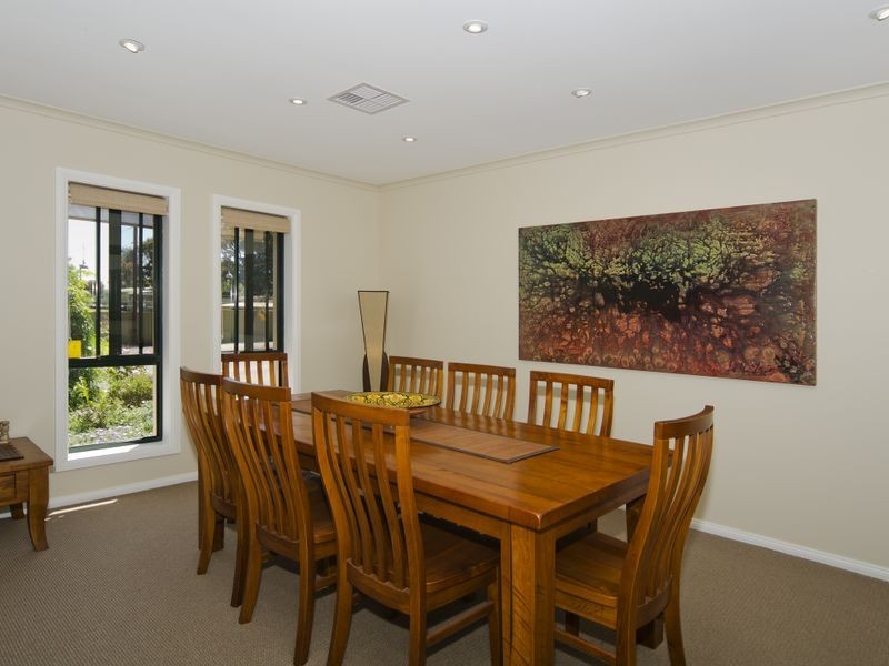 28 St. Peters Tce, Willunga SA 5172