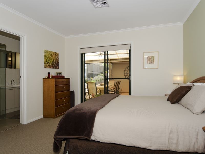 28 St. Peters Tce, Willunga SA 5172