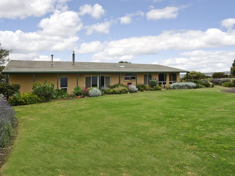 204 Bowering Hill Road, Port Willunga SA 5173