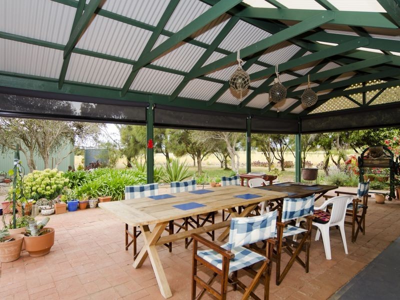 204 Bowering Hill Road, Port Willunga SA 5173