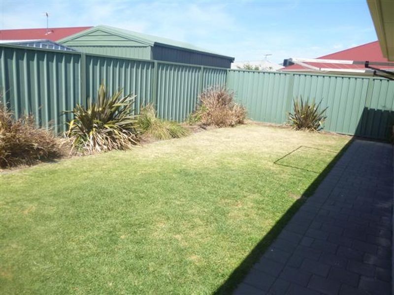 27 Tangerine Court, Aldinga Beach SA 5173