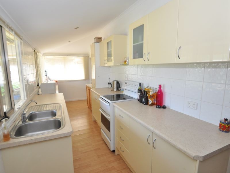 32 Whinnerah Avenue, Aldinga Beach SA 5173