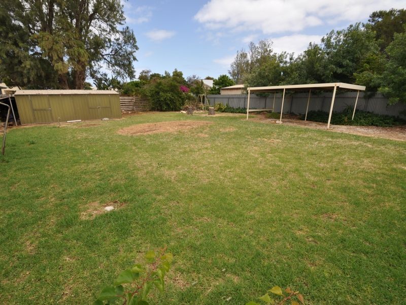 32 Whinnerah Avenue, Aldinga Beach SA 5173