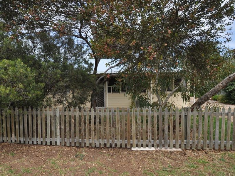32 Whinnerah Avenue, Aldinga Beach SA 5173