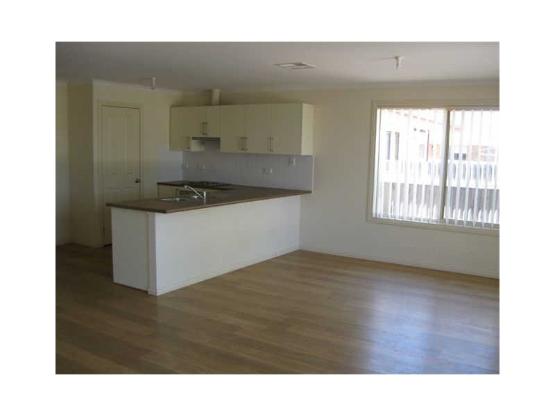 2D Plymouth Street, Aldinga Beach SA 5173