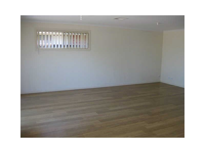 2D Plymouth Street, Aldinga Beach SA 5173