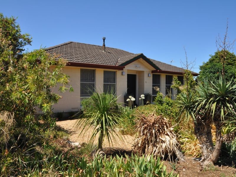 6 Irving Road, Aldinga Beach SA 5173