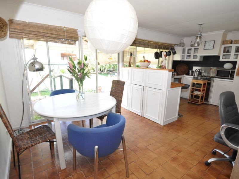 6 Irving Road, Aldinga Beach SA 5173