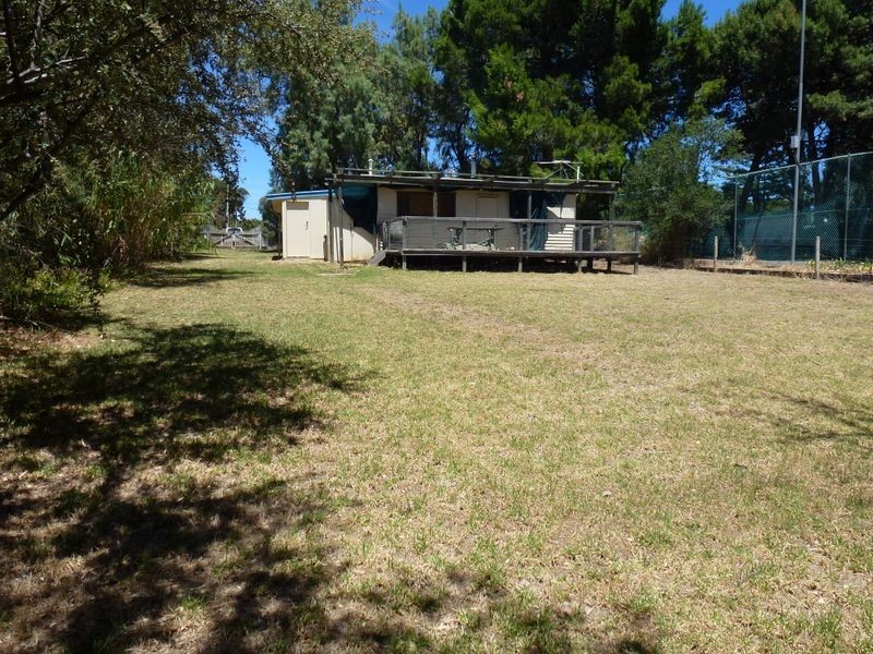 13 Church Street, Port Willunga SA 5173