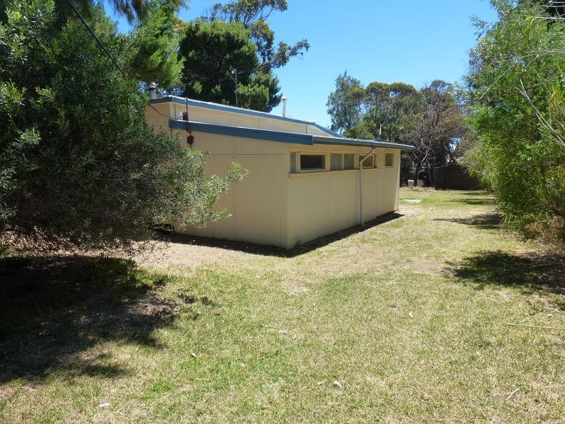 13 Church Street, Port Willunga SA 5173