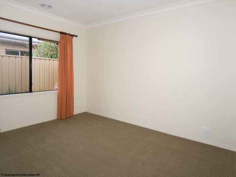 1 Nicholl Avenue, Aldinga Beach SA 5173