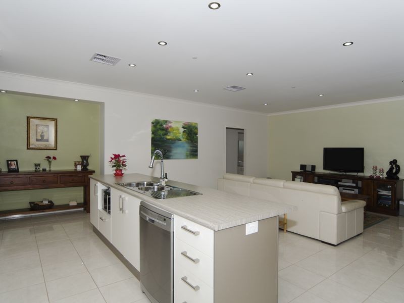 17 Wild Orchid Avenue, Aldinga Beach SA 5173