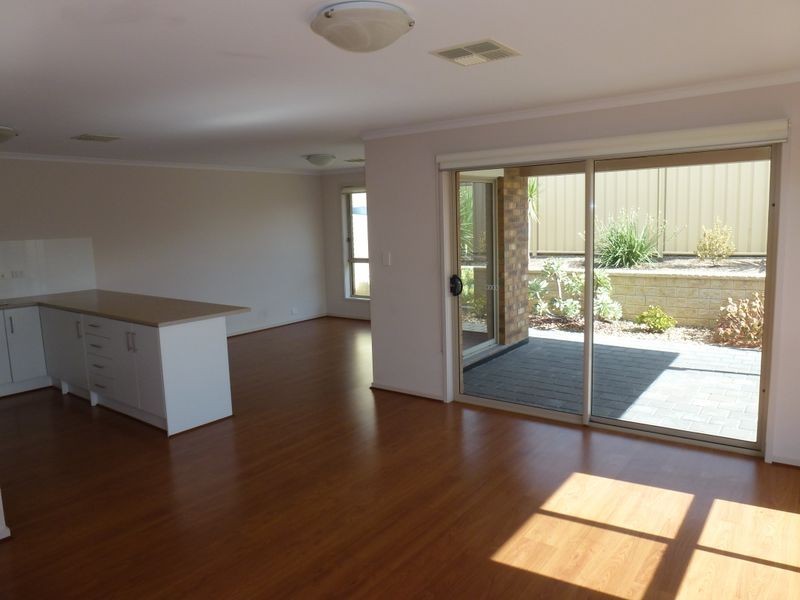 13 Pinkgum Ave, Aldinga Beach SA 5173