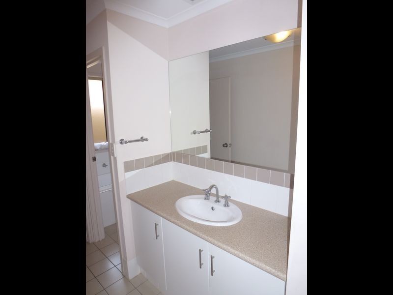 13 Pinkgum Ave, Aldinga Beach SA 5173