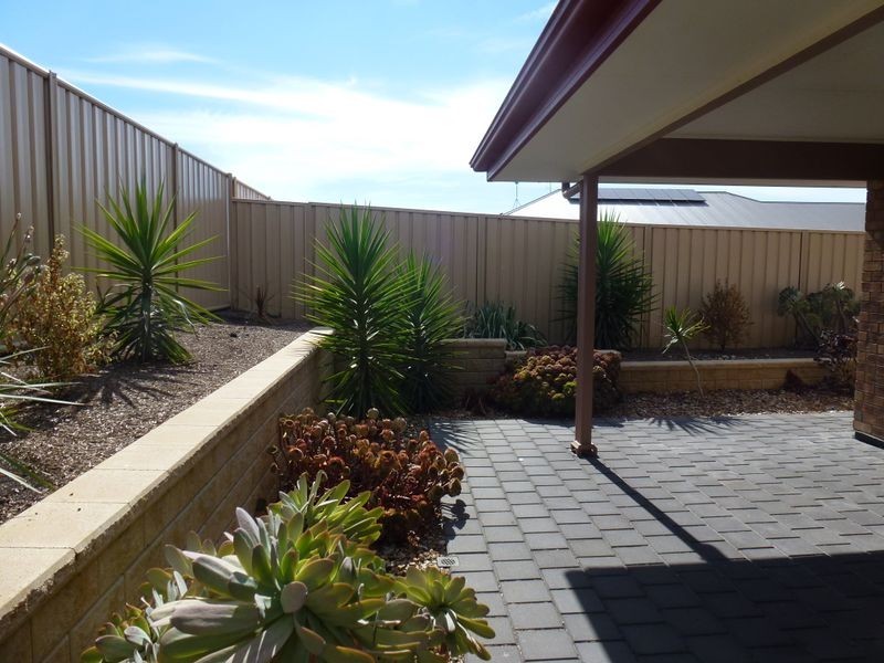 13 Pinkgum Ave, Aldinga Beach SA 5173