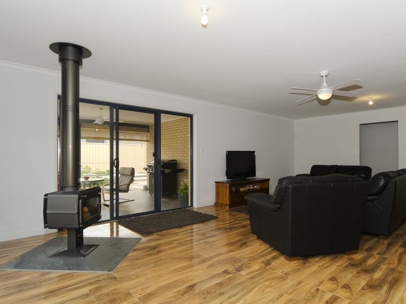 2 Birdsong Street, Aldinga Beach SA 5173